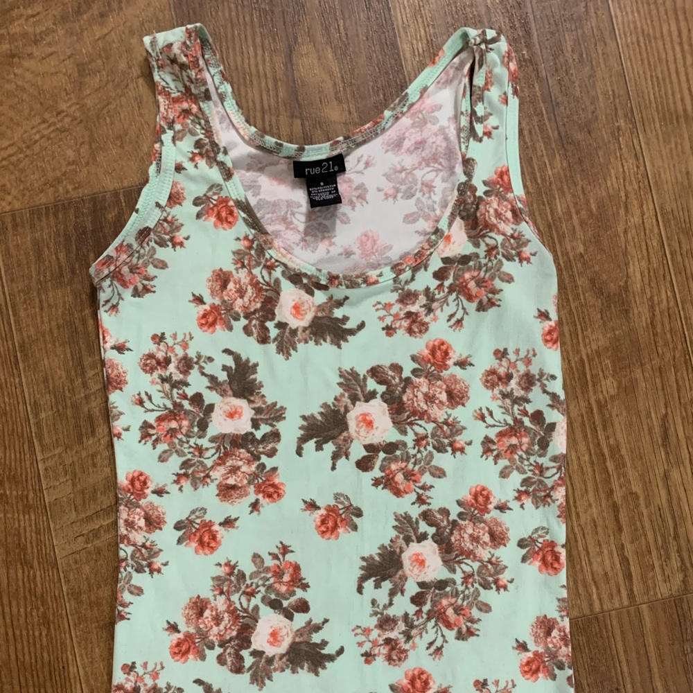rue21 floral tank top